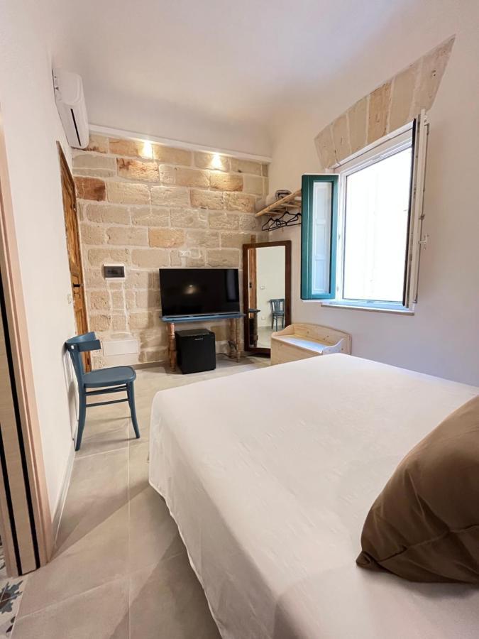 I Mori - Rooms & Apartment Trapani Buitenkant foto
